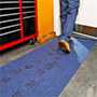 NEW PIG - MAT32100 - Alfombrilla absorbente con respaldo adhesivo Grippy New Pig - imagen 2